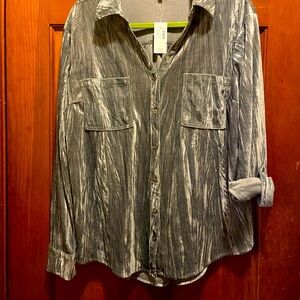 New with tags silver top.